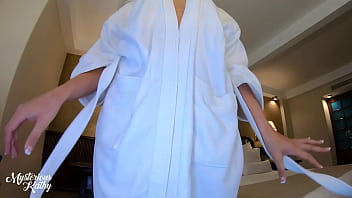 Preview 1 of Hairy Cuckold Bbc - Gata Muito Gostosa Experimentando Jeans Apertadinhos (ASMR) Completo no RED - MysteriousKathy