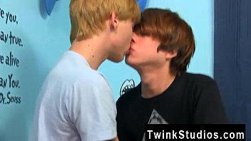Preview 4 of High Def Slut - Free legal gay twink movieture Kyler Moss and Nick Duvall get into