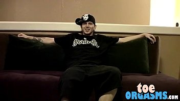 Preview 1 of Xxx Boel - Twink Ian gets horny when he touches and smells his feet