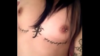 Preview 2 of Qt Ellis Tit - flaquita encuerada en s.