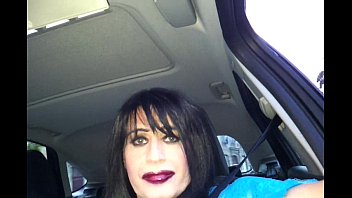Preview 4 of Pin Pinky - vue sur ma chatte en voiture