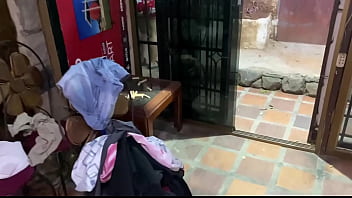 Preview 1 of Handicapped Girl Sex - Cojiendo con la Vecina cuando Su Marido Est&aacute_ Trabajando
