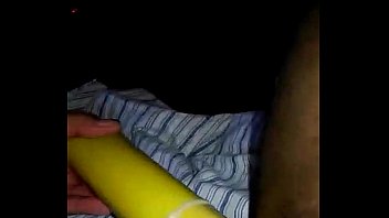 Preview 1 of Cake Eat By Pussy Xvideo - enfiando o sache na morenaVID-20151019-WA0010