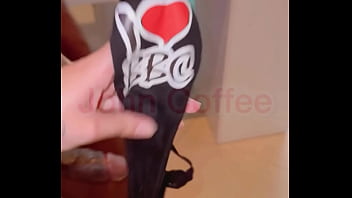 Preview 3 of Anh Hoc Sinh Dit Nhau - Novinha Asi&aacute_tica sendo Fodida por BBC e chama o noivo pra limpar a bucetinha