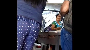 Preview 1 of Hot Girl Open Saree - Culo en las quesadillas