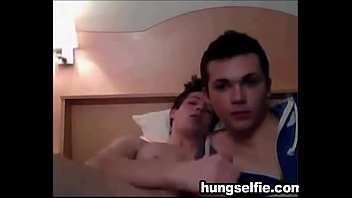 Preview 3 of 15 Sexy Beeg Com - Two twinks boy have fun sucking their cock on webcam