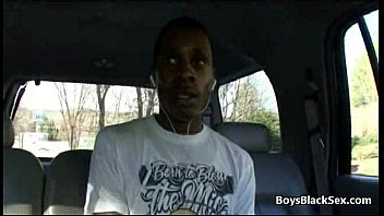 Preview 1 of Dentro Amigo - White boy gets pounded by black cock 10