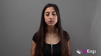 Preview 1 of Realjasmin Ejae - YOUNG WOMAN Vanesa Merino eats an OLD COCK in a porn casting