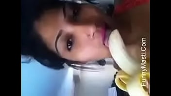 Preview 4 of Dipeka Padukon Xxxcom - Indian Girl Choosing Banana In Hot Style