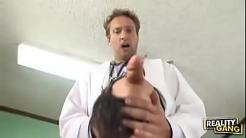 Preview 4 of Stage Audience - Bizarre doctor