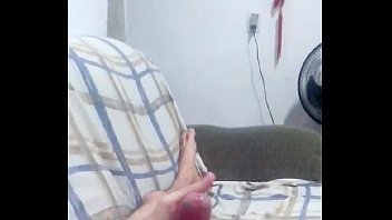 Preview 2 of Dyke Strapon Lesbian - Punheta gostosa gozando muito leite quentinho e cremoso!