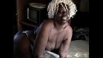 Preview 3 of Xnxx Porn Sleep Mothare And Son - Frisky Mature Black Women Of The Night Vol 6 - Cushy Tushy
