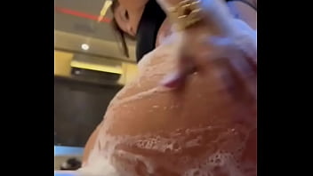 Preview 2 of Vdo Xxxmp4 8 - Hidromassagem tomando banhoo