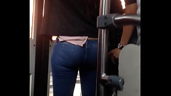 Preview 3 of Groop Squirt - metrobus.MOV