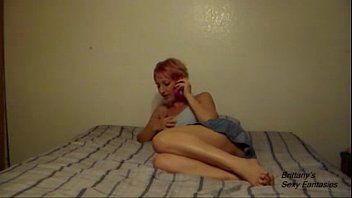 Preview 1 of Live Sexs Now - Brittany masturbates on phone with friend