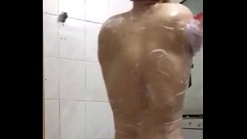 Preview 1 of Jav Weaver - Japon&ecirc_s gostoso tomando banho na academia