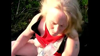 Preview 1 of Suni Lyuni - Swedish porn slut riding a soda bottle