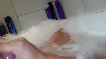 Preview 2 of Wear Tweet - EU GOZANDO GOSTOSO NA BANHEIRA