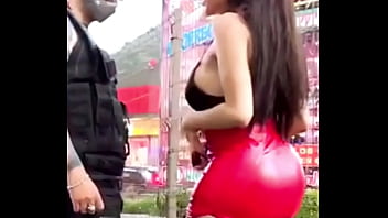 Preview 4 of Gundu Aunty Sex Video - MY GIRLFRIEND WANTED TO DRESS SENSUAL ON THE STREET AND IN THIS CASE SHE PUT ON A VERY SENSUAL LINGERIE
