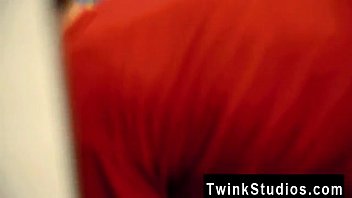 Preview 1 of Rape Sismy - Video porno gay de es emo The vignette starts off with Skylar Prince