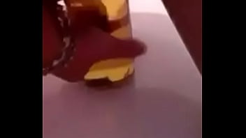 Preview 1 of Xxx Vireeg - con la botella