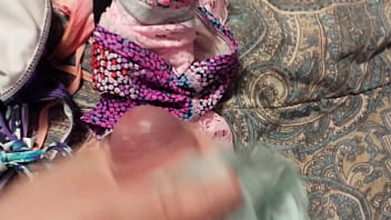 Preview 1 of Bbw Ublic Sharing - Cumming in assorted panties 1