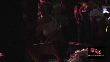 Preview 2 of Xnxxxsunyleone - Wet T-shirt front row!