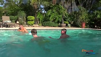 Preview 1 of Moom Seeping Sun Xxx - Donny,  Cage,  and Broc Bare Three-way