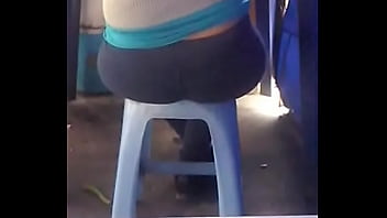 Preview 4 of Birde Mom - CAM00087girado