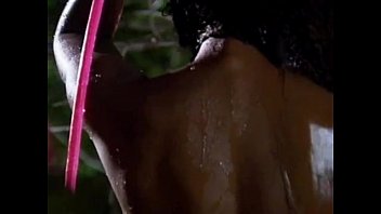 Preview 1 of 16year Xnxxhindhi Pourn - Dagmar toma banho de mangueira