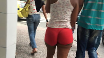 Preview 1 of Mom Seduce Not Her Daughter Bus - morena rabuda indo rebolar no motel.MOV