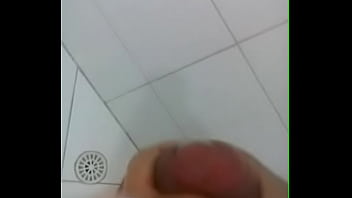 Preview 3 of Muslim Couple Kitchen Sex Cam - Luan mostrando o pau