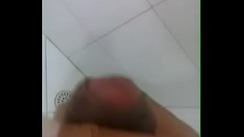 Preview 4 of Muslim Couple Kitchen Sex Cam - Luan mostrando o pau
