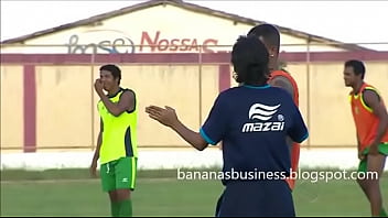 Preview 4 of Lousius Lopez - Jogador de Futebol exibe o Pau durante o Jogo