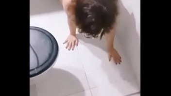 Preview 1 of Elephant Sxe Hd - Cuspi,  mijei e caguei na boca da minha puta antes de gozar no cabelo podre dela
