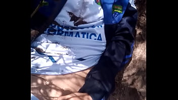 Preview 1 of Sbbw Boobs Sex - me ba&ntilde_e con  tierra mi nuevo short y polo con la masturbacion