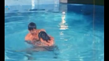 Preview 2 of 30 Second Ka Sexy Video - Unmarried Hot Couple Enjoying At Swim Pool