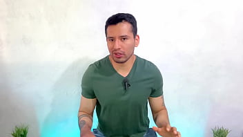 Preview 3 of Posh English Milf Well Spoken - Despachador de la gasolineria me ofrece su culo y lo pre&ntilde_o con mis 20cm de verga gruesa mexicana en los propios ba&ntilde_os publicos! Relato sexual