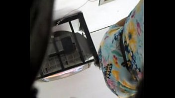 Preview 1 of Horny Lesbian Wife - upskirts voyeur .bem gostosa pacotao.