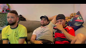 Preview 1 of Emili Plant - DEPOIS DA PARTIDA NA TV,  JOGO DE FUTEBOL TERMINA EM SURUBA