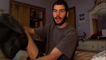 Preview 1 of Alllayla Pota Locura - Horny Beard Cum on Feet | gay99.ml