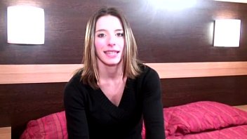Preview 1 of Mutter Verhaut Freund - french teens first anal casting