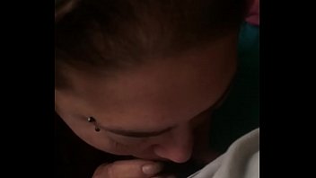 Preview 2 of Se Corre Dentro Perro - Walked in getting head from Milwaukee&#039_s favorite Milf