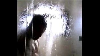 Preview 4 of Findhuge Tits Milf Solo - en la ducha...pollon michoacano