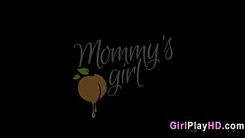 Preview 1 of Video Jepang Saat Tidur Di Entot - Horny lesbians 0801