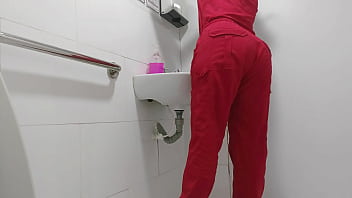 Preview 1 of Www Kiner Xxx Vedio - Camara caser graba en el ba&ntilde_o a enfermera