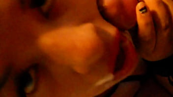 Preview 3 of Mom Romantic Flm - Xiomi golosa recibe leche