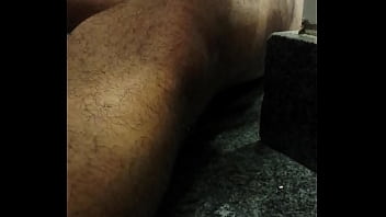 Preview 2 of She Is Agnoring Uou - Cacet&atilde_o gostoso no banheiro do shopping
