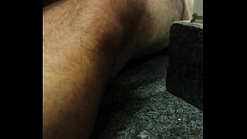 Preview 4 of She Is Agnoring Uou - Cacet&atilde_o gostoso no banheiro do shopping