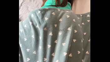 Preview 3 of Virgin Crying Sex Video 3min - My ass isn&#039_t ugly ??